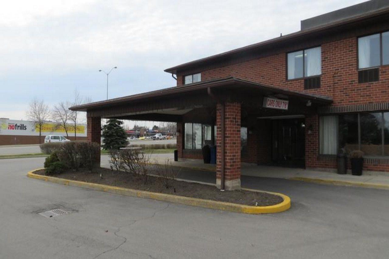Comfort Inn Meadowvale Миссиссага Экстерьер фото
