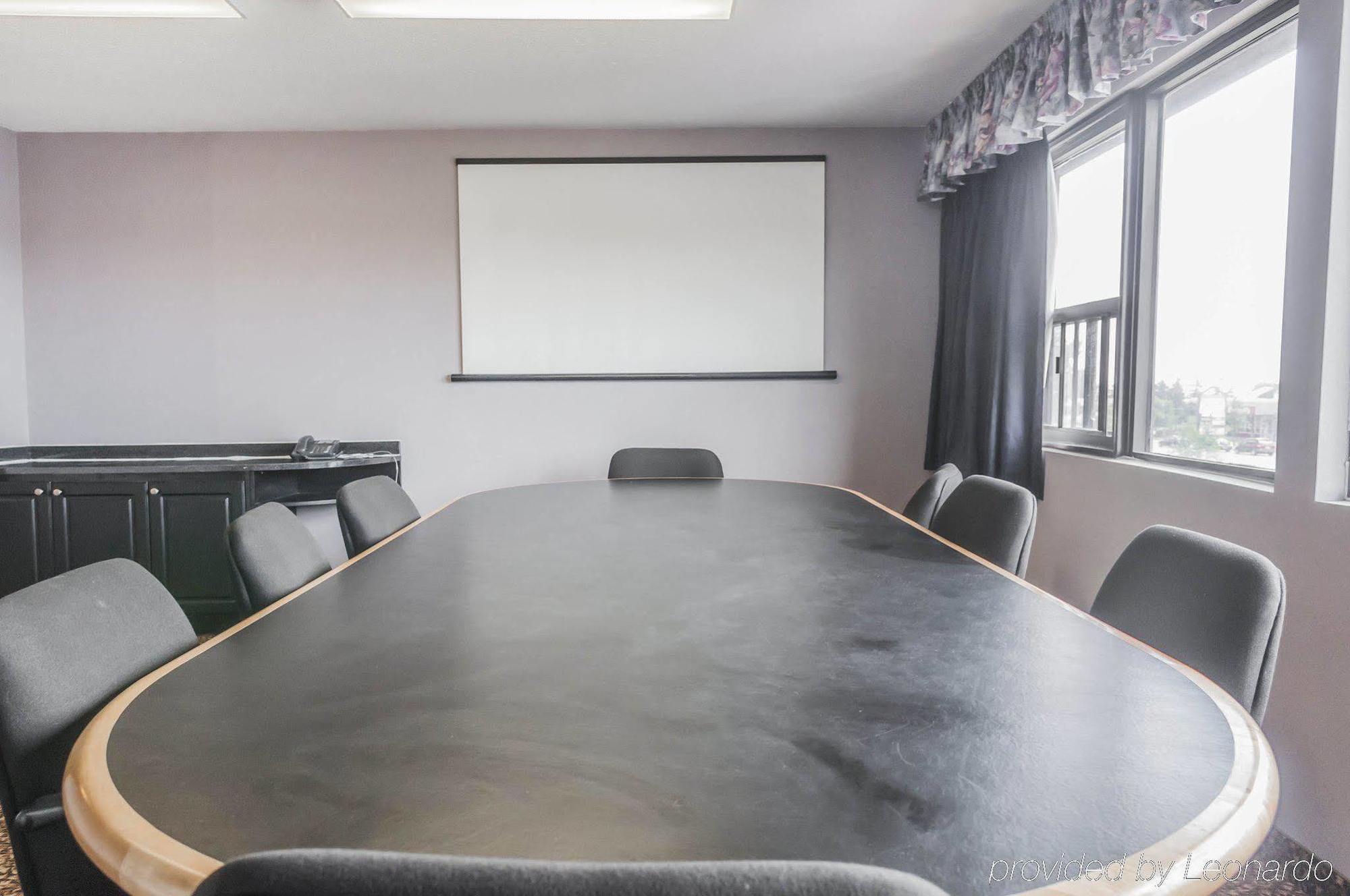 Comfort Inn Meadowvale Миссиссага Экстерьер фото